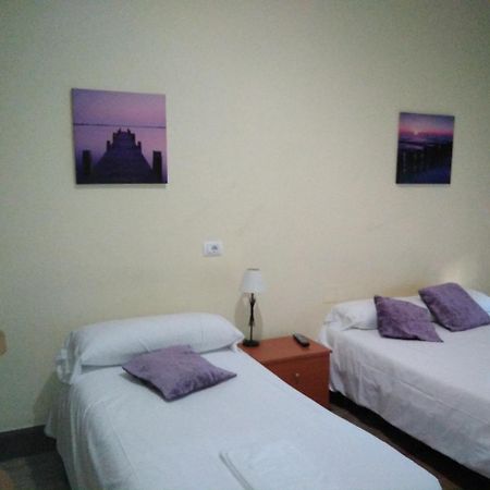 Hostal Ancla Dorada Vigo Esterno foto