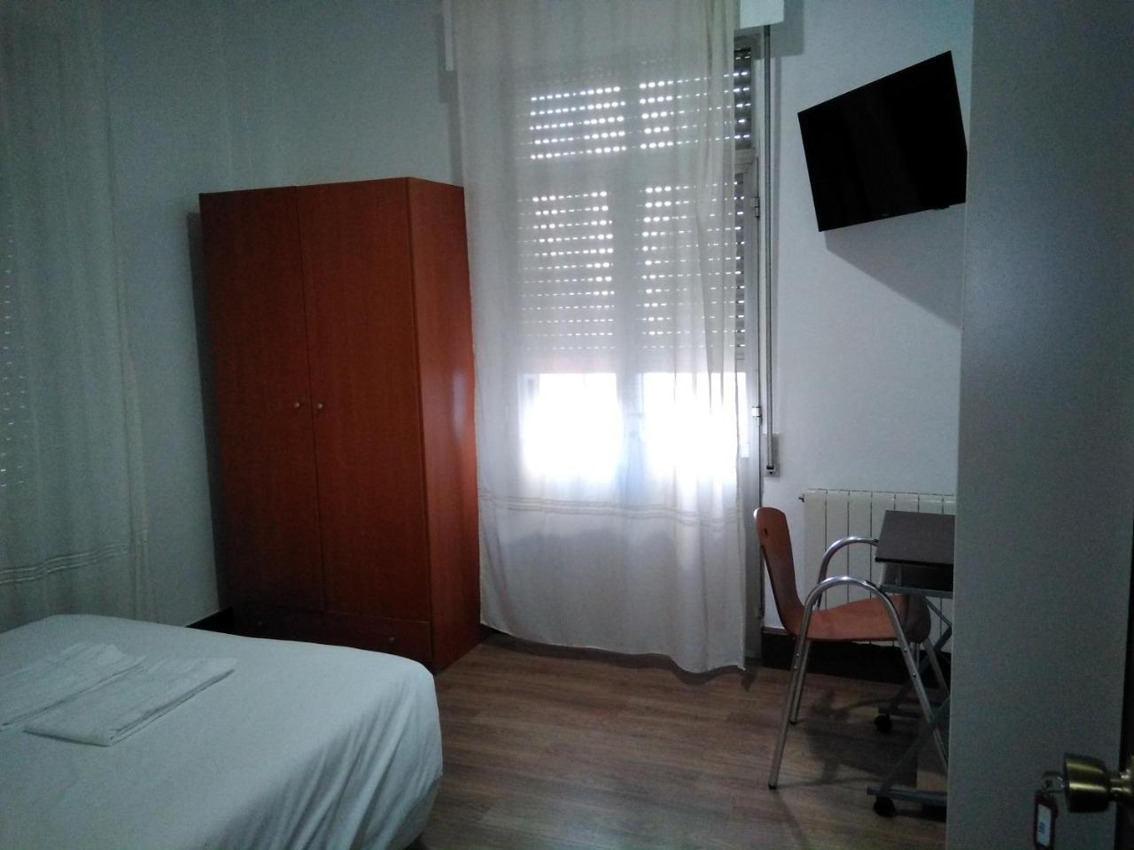 Hostal Ancla Dorada Vigo Esterno foto