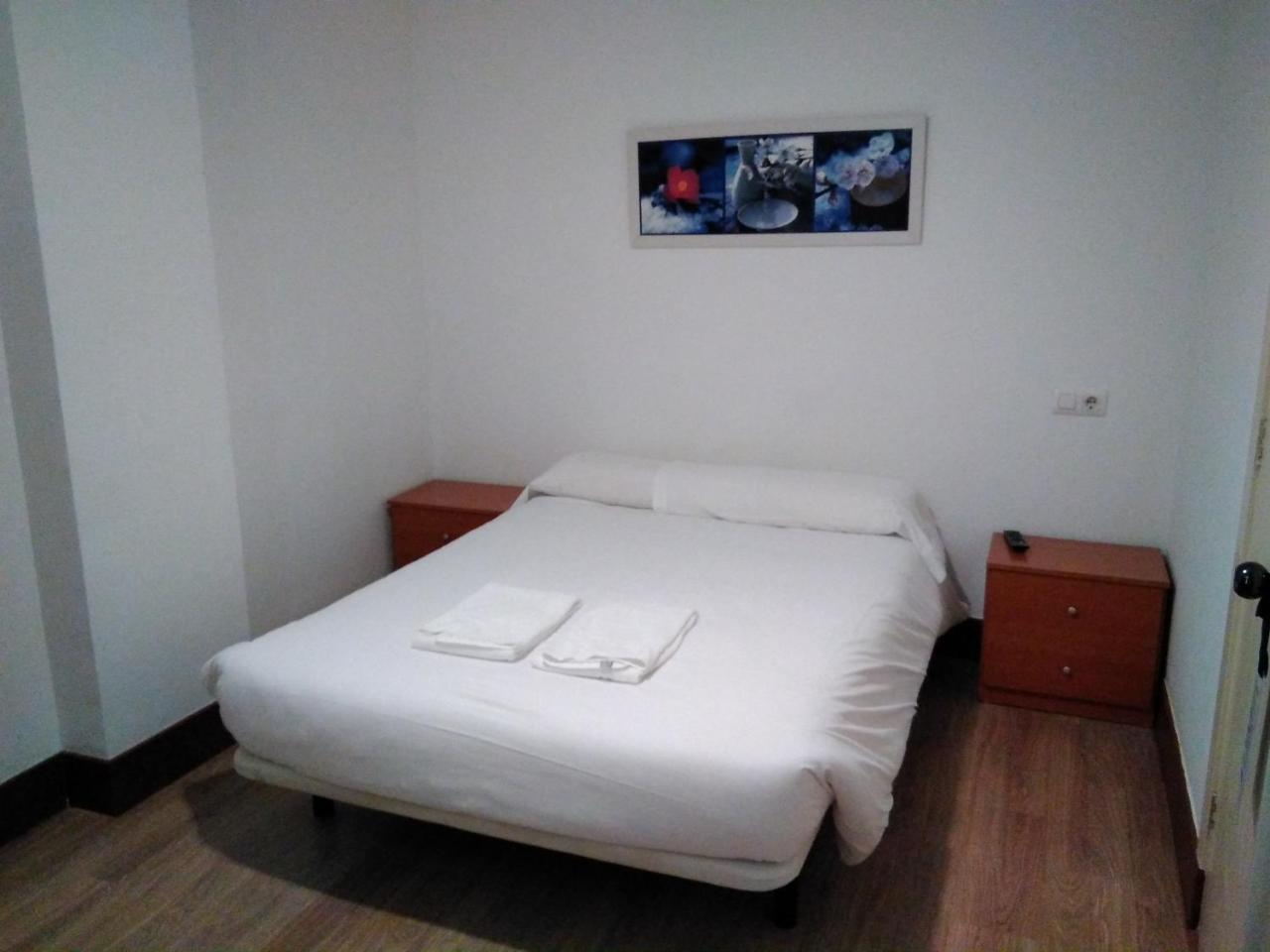 Hostal Ancla Dorada Vigo Esterno foto