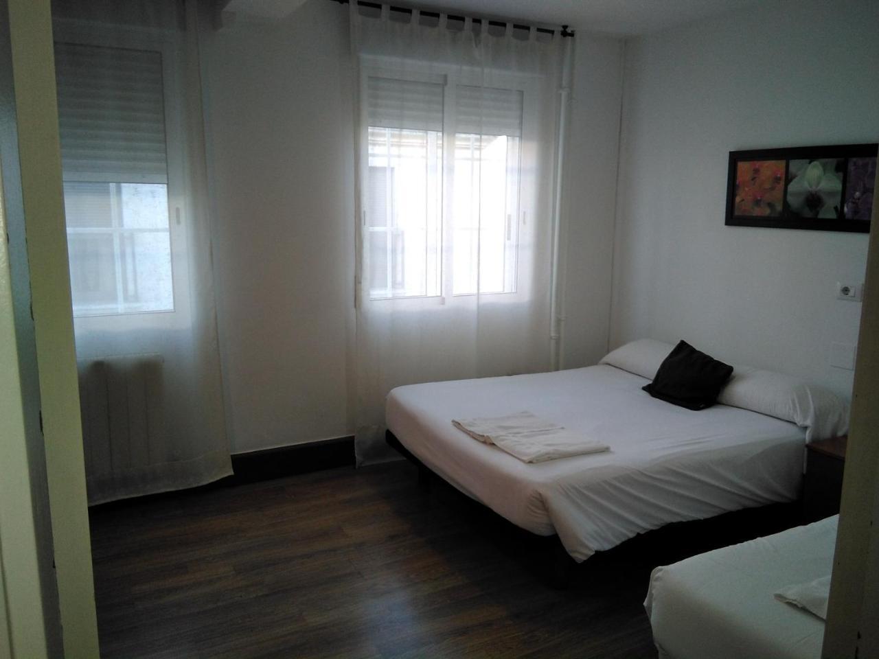 Hostal Ancla Dorada Vigo Esterno foto