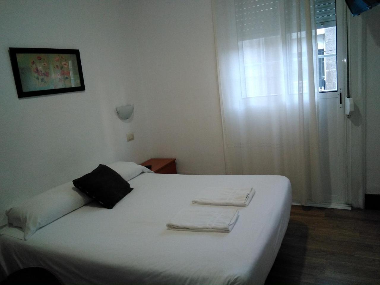 Hostal Ancla Dorada Vigo Esterno foto