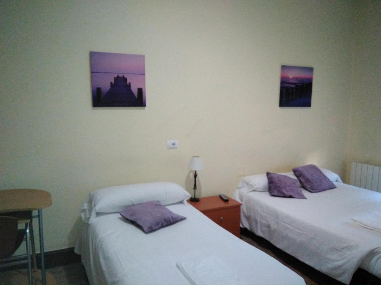 Hostal Ancla Dorada Vigo Esterno foto
